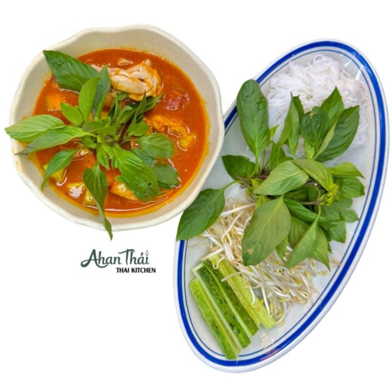 Cà ri đỏ thịt gà